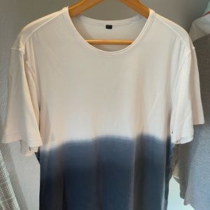 Lululemon T-Shirt